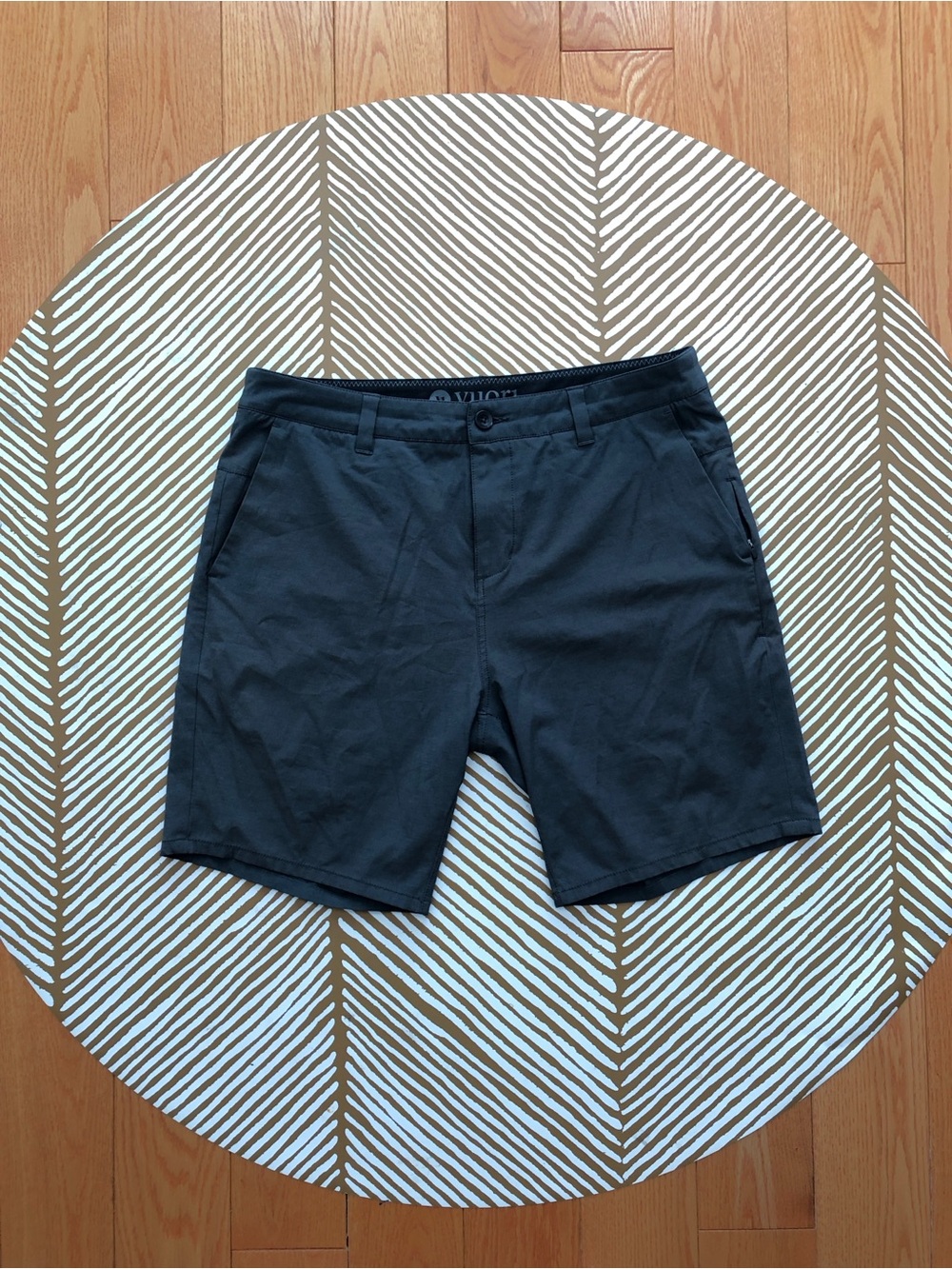 Vuori Grey Shorts (32)